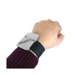 Alfiletero Magnético Para Muñeca Negro