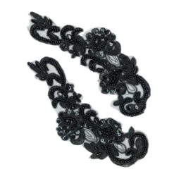 Aplicación Bordada En Negro Con Perlas Y Lentejuela. Pareja