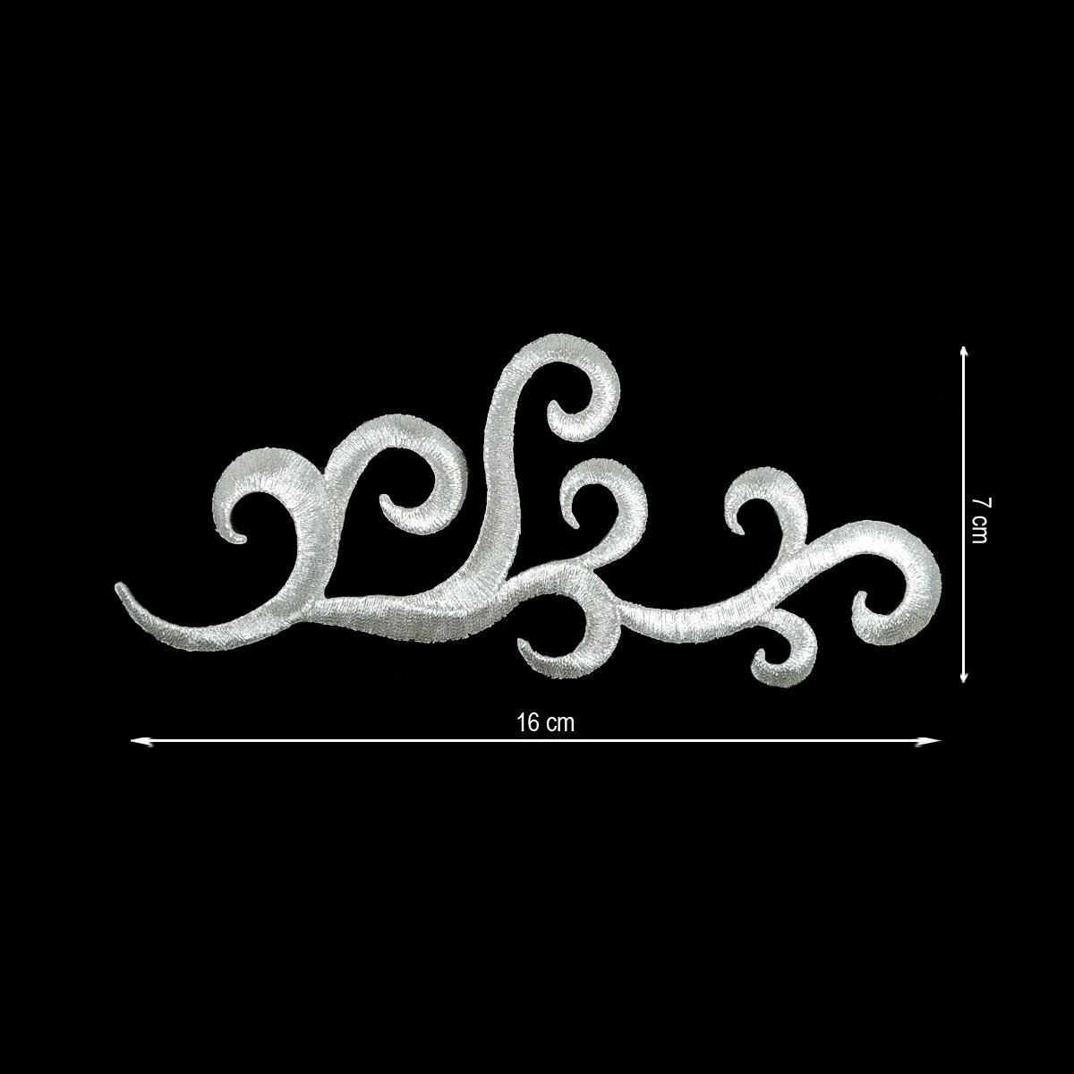 Aplicación Bordada Termoadhesiva Plateada Filigrana. 16x7cm 3 Aplicación Bordada Termoadhesiva Plateada Filigrana. 16x7cm