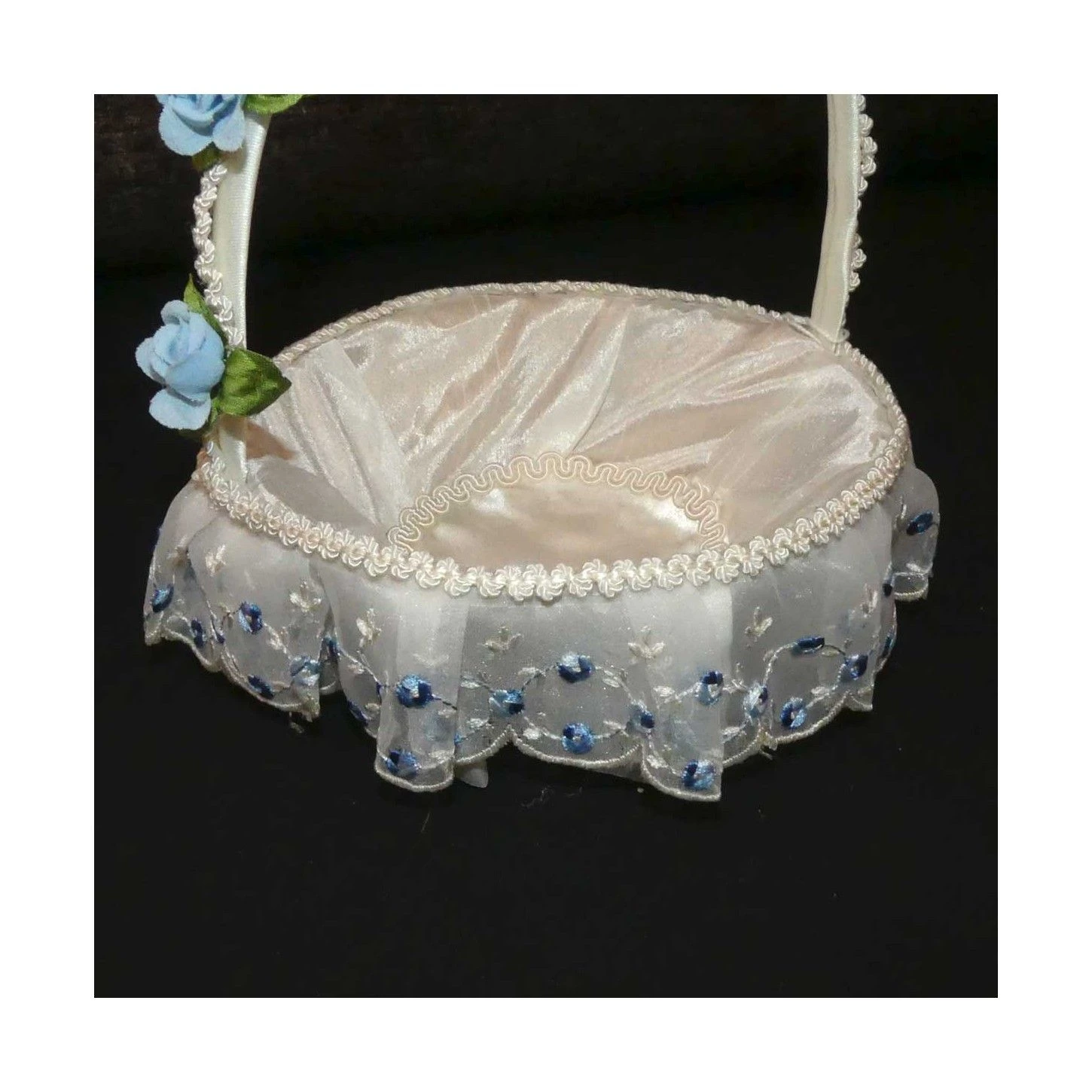 Cesta Para Ceremonia Con Flores Azules 16x16x16cm 4 Cesta Para Ceremonia Con Flores Azules 16x16x16cm - Imagen 2