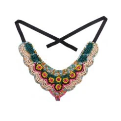 Cuello étnico Con Rocalla Y Maderas De Colores. 28x21cm