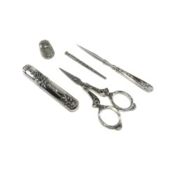 Estuche Tijeras Bordar Y Accesorios. Varios Colores 6 Estuche Tijeras Bordar Y Accesorios. Varios Colores -Merceria Botton estuche tijeras bordar y accesorios 1