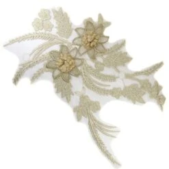 Flor Bordada Con Perla Oro Claro
