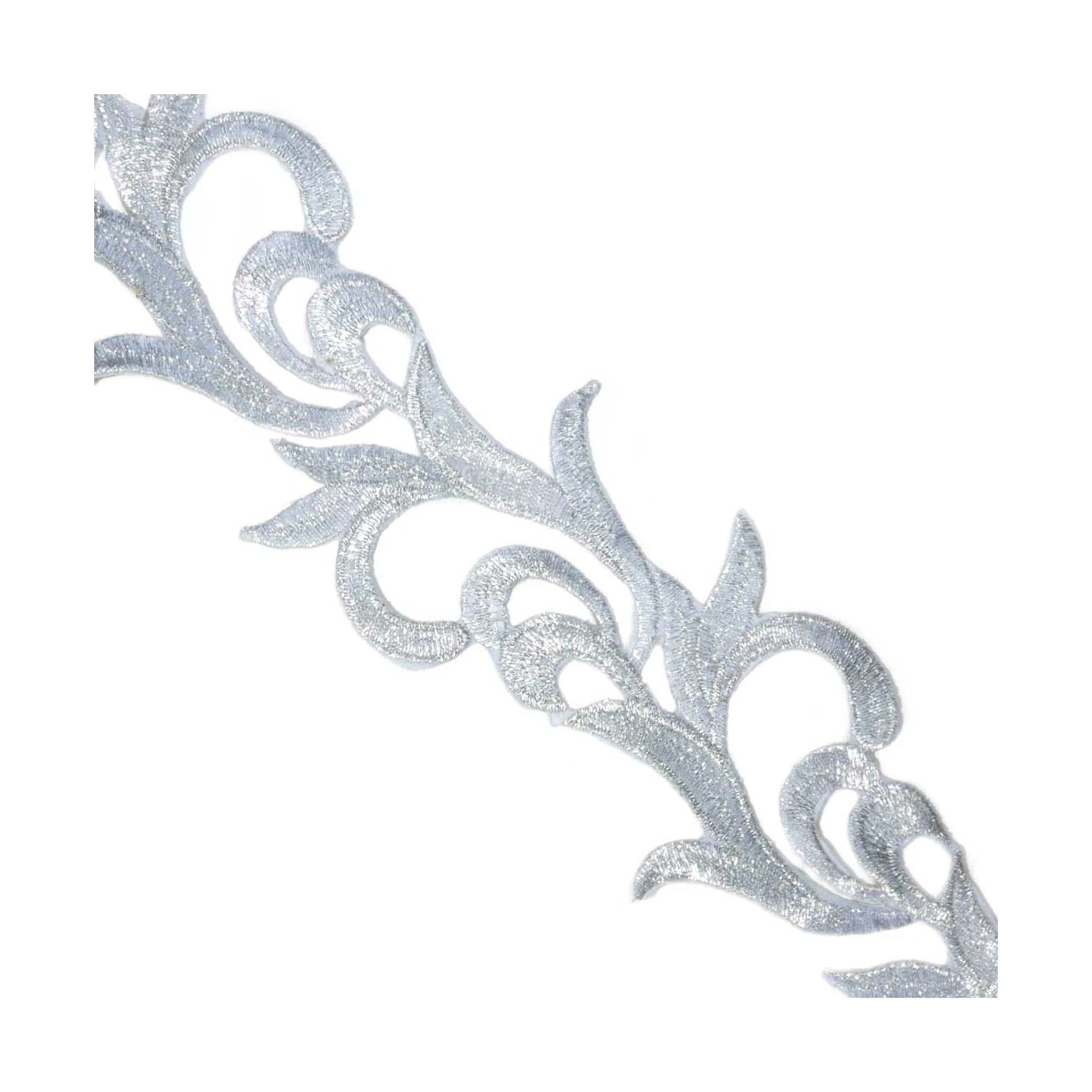 Galón Bordado Termoadhesivo Plateado 7cm. Filigrana 3 Galón Bordado Termoadhesivo Plateado 7cm. Filigrana