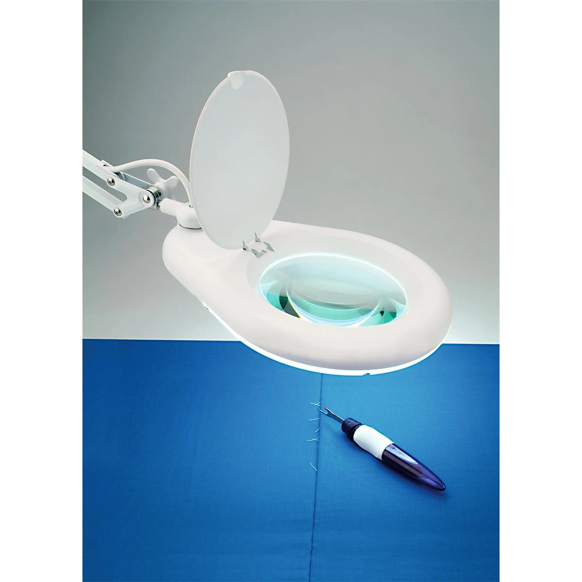 Lupa Con Lámpara Y Abrazadera. Prym 5 Lupa Con Lámpara Y Abrazadera. Prym - Imagen 3