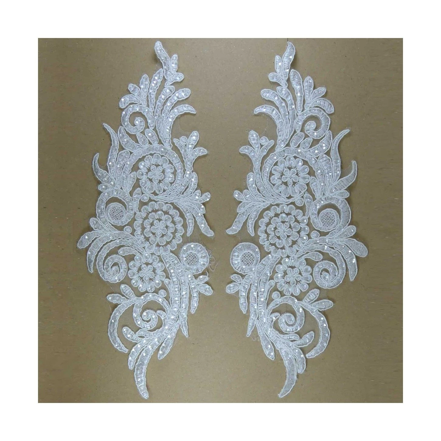 Pareja De Aplicaciones Bordadas Con Lentejuelas. Varios Colores 3 Pareja De Aplicaciones Bordadas Con Lentejuelas. Varios Colores