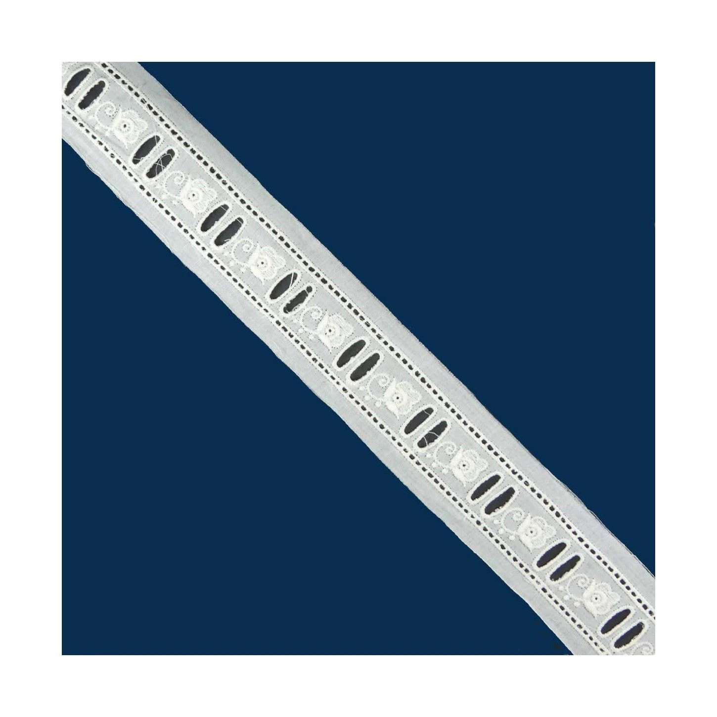 Pasacintas Bordado De Algodón En Crudo 2cm. Flor Tallo 3 Pasacintas Bordado De Algodón En Crudo 2cm. Flor Tallo