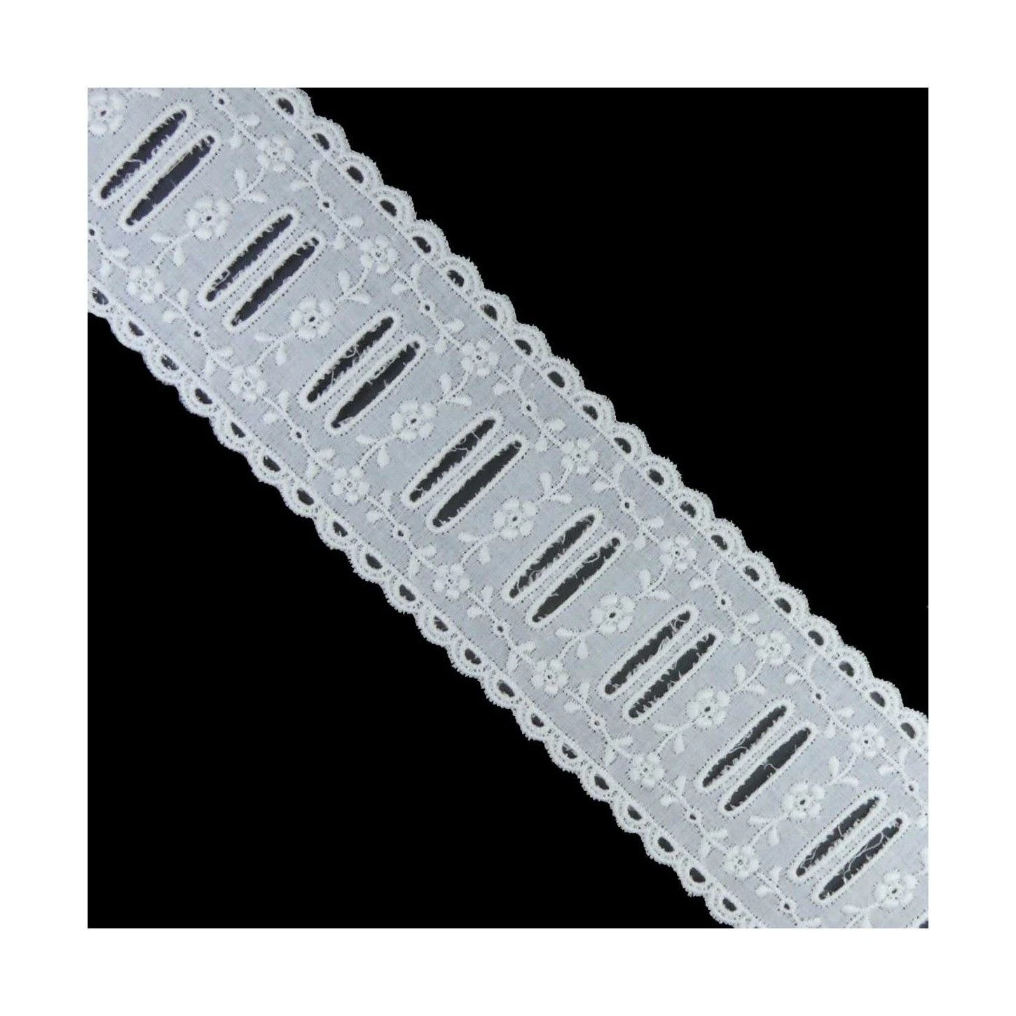 Pasacintas De Tira Bordada Algodón Blanco 6cm. Floral 3 Pasacintas De Tira Bordada Algodón Blanco 6cm. Floral