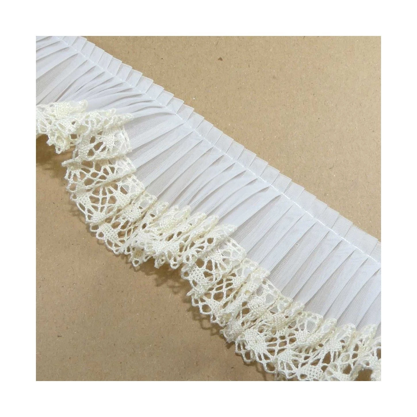 Plisado De Tela Con Puntilla Bolillo 55mm. Varios Colores 4 Plisado De Tela Con Puntilla Bolillo 55mm. Varios Colores - Imagen 2