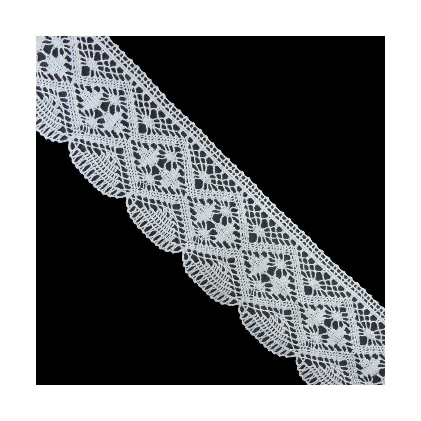 Puntilla Bolillo Blanco Rombos Y óvalos 57mm. Conjunto 24 3 Puntilla Bolillo Blanco Rombos Y óvalos 57mm. Conjunto 24