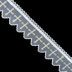 Puntilla De Tul Bordado Blanco Con Cruz Dorada