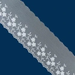 Puntilla De Tul Bordado Crudo 6cm. 3 Flores