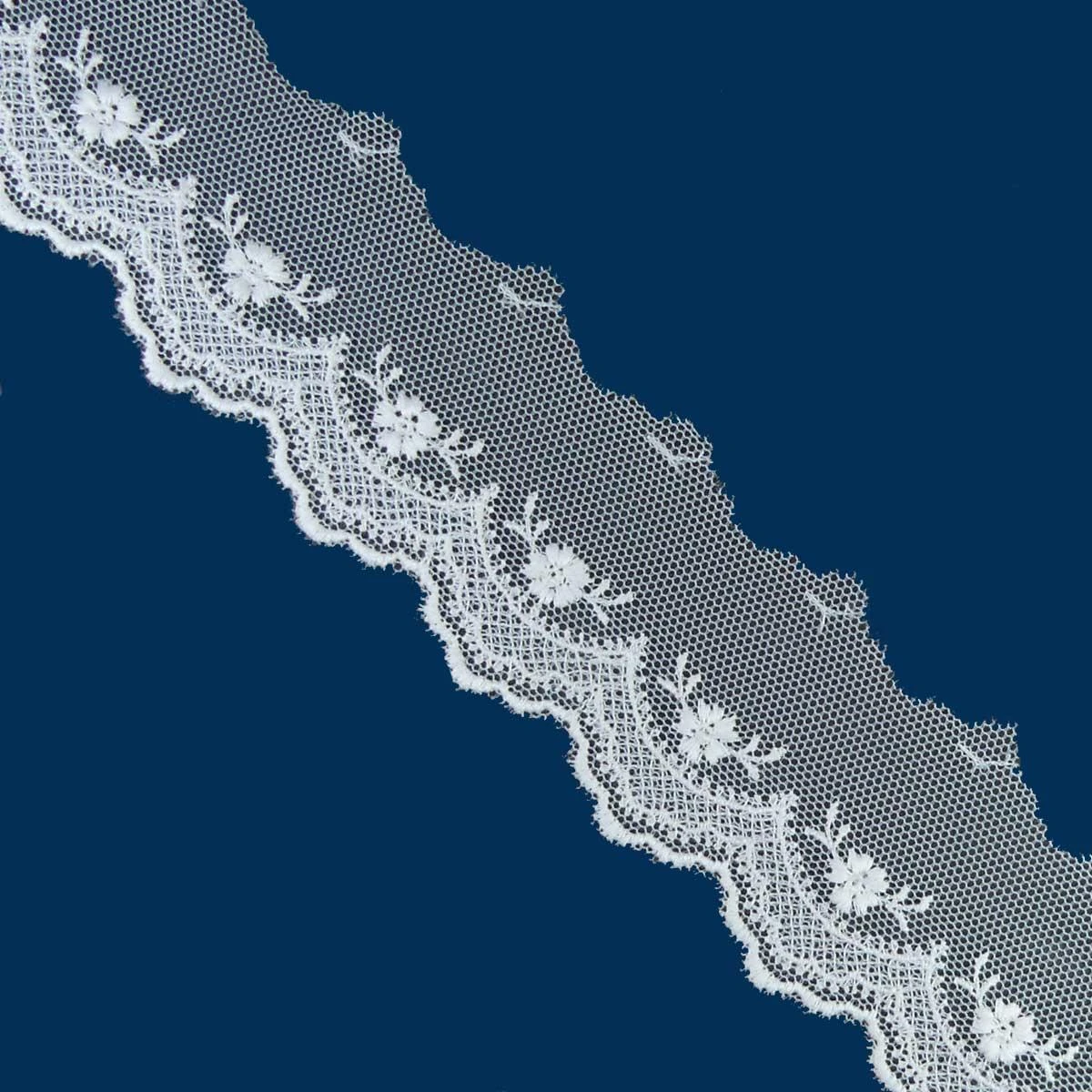 Puntilla Tul Bordado Blanco Roto 40mm. Conjunto 6 3 Puntilla Tul Bordado Blanco Roto 40mm. Conjunto 6