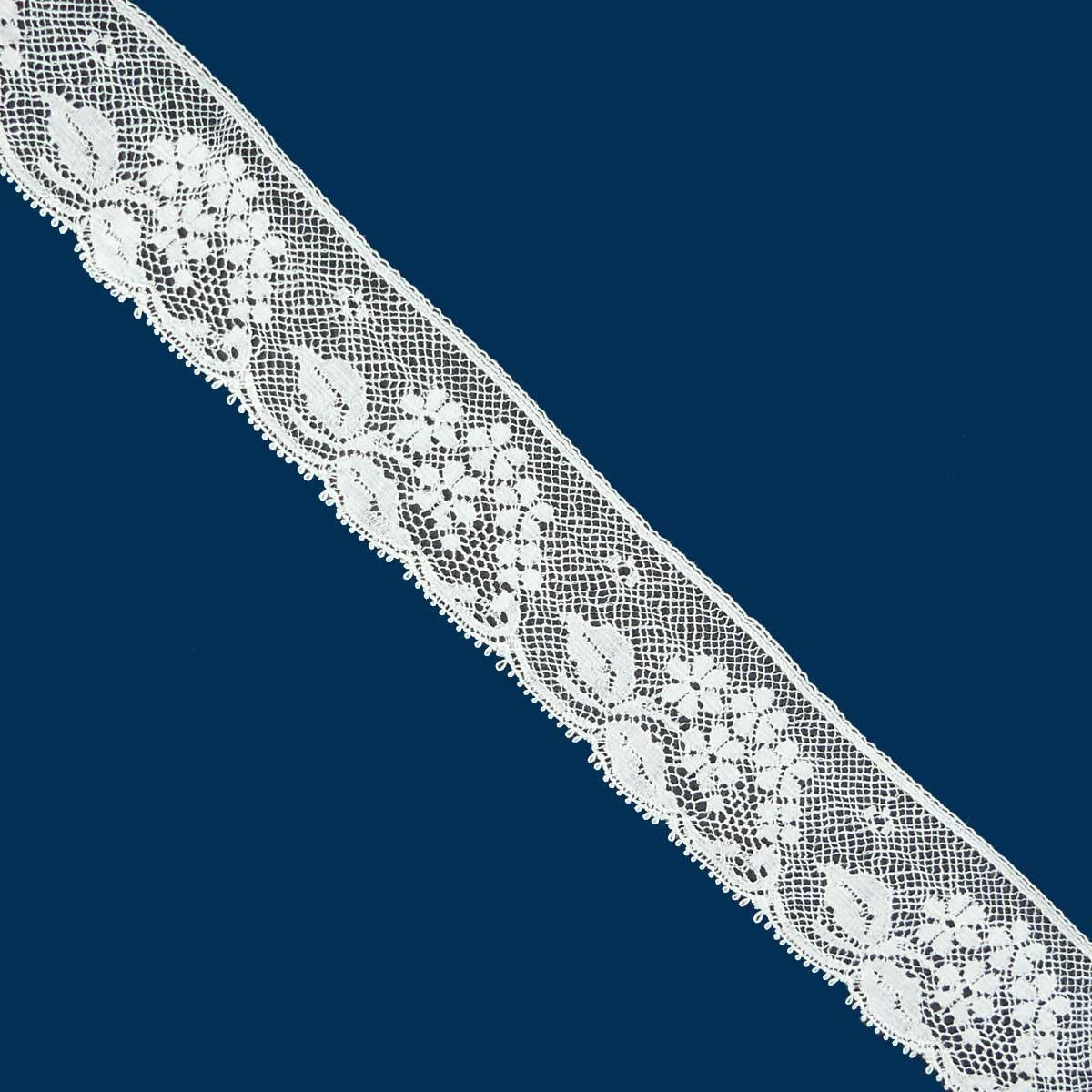 Puntilla Valencienne Blanco Roto 2,8cm. Conjunto 4 3 Puntilla Valencienne Blanco Roto 2,8cm. Conjunto 4