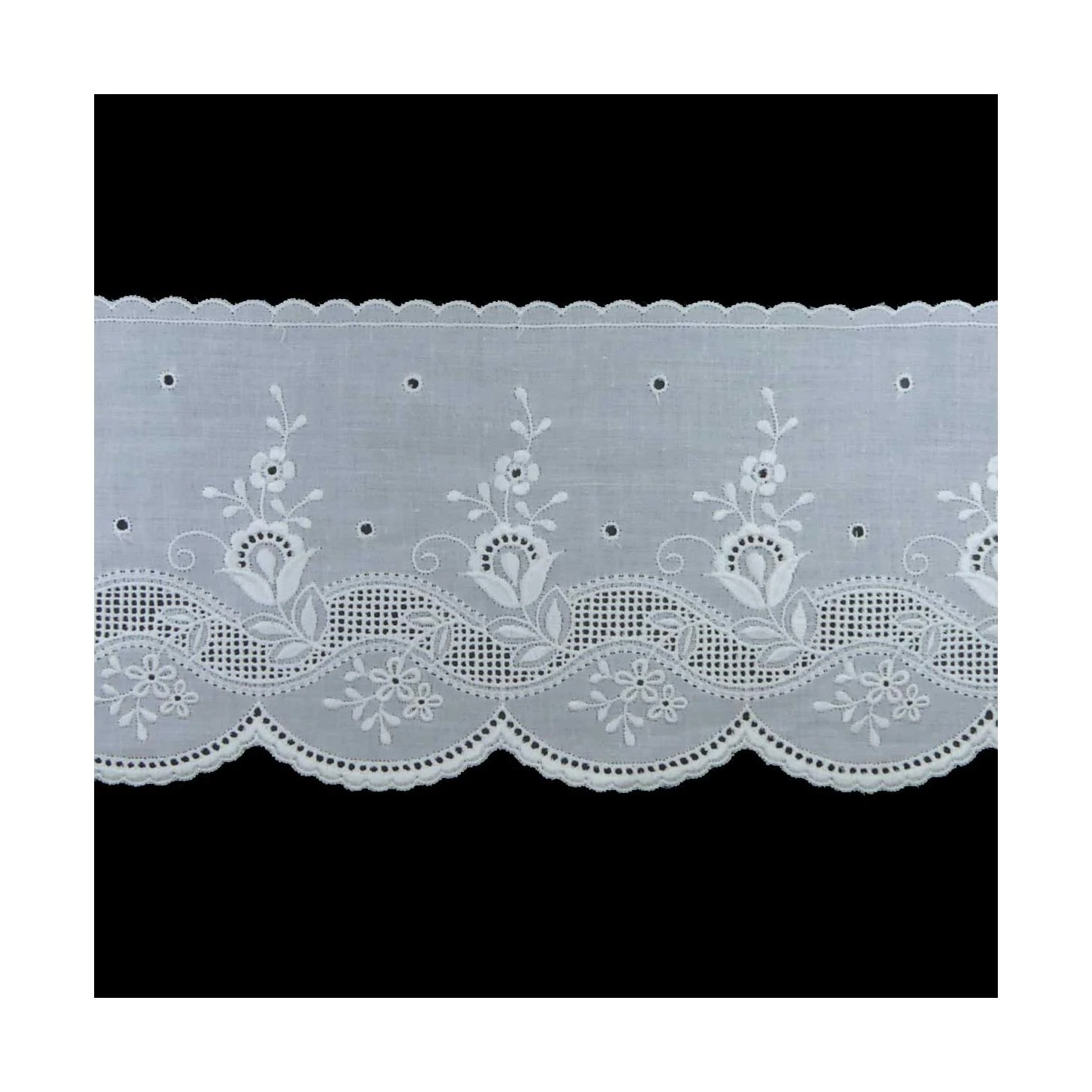 Tira Bordada Ancha Blanco 10cm. Lirios 3 Tira Bordada Ancha Blanco 10cm. Lirios