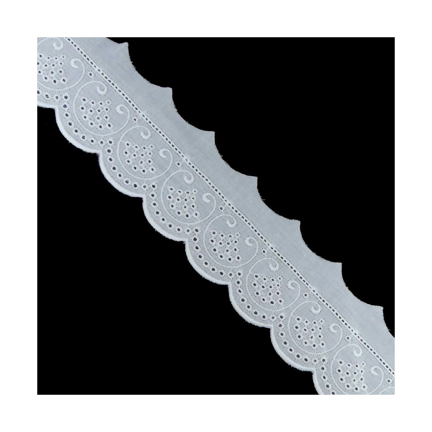 Tira Bordada Blanco Diseño Geométrico 4cm. Conjunto 63 3 Tira Bordada Blanco Diseño Geométrico 4cm. Conjunto 63