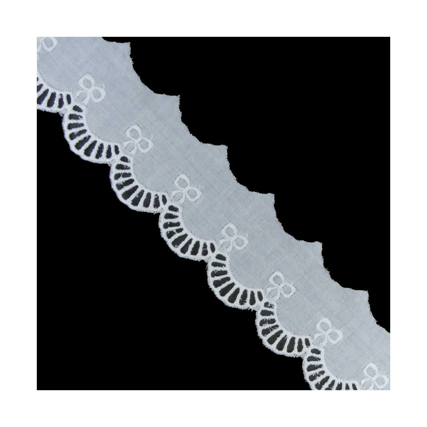 Tira Bordada Blanco Lazos 4cm. Conjunto 62 3 Tira Bordada Blanco Lazos 4cm. Conjunto 62